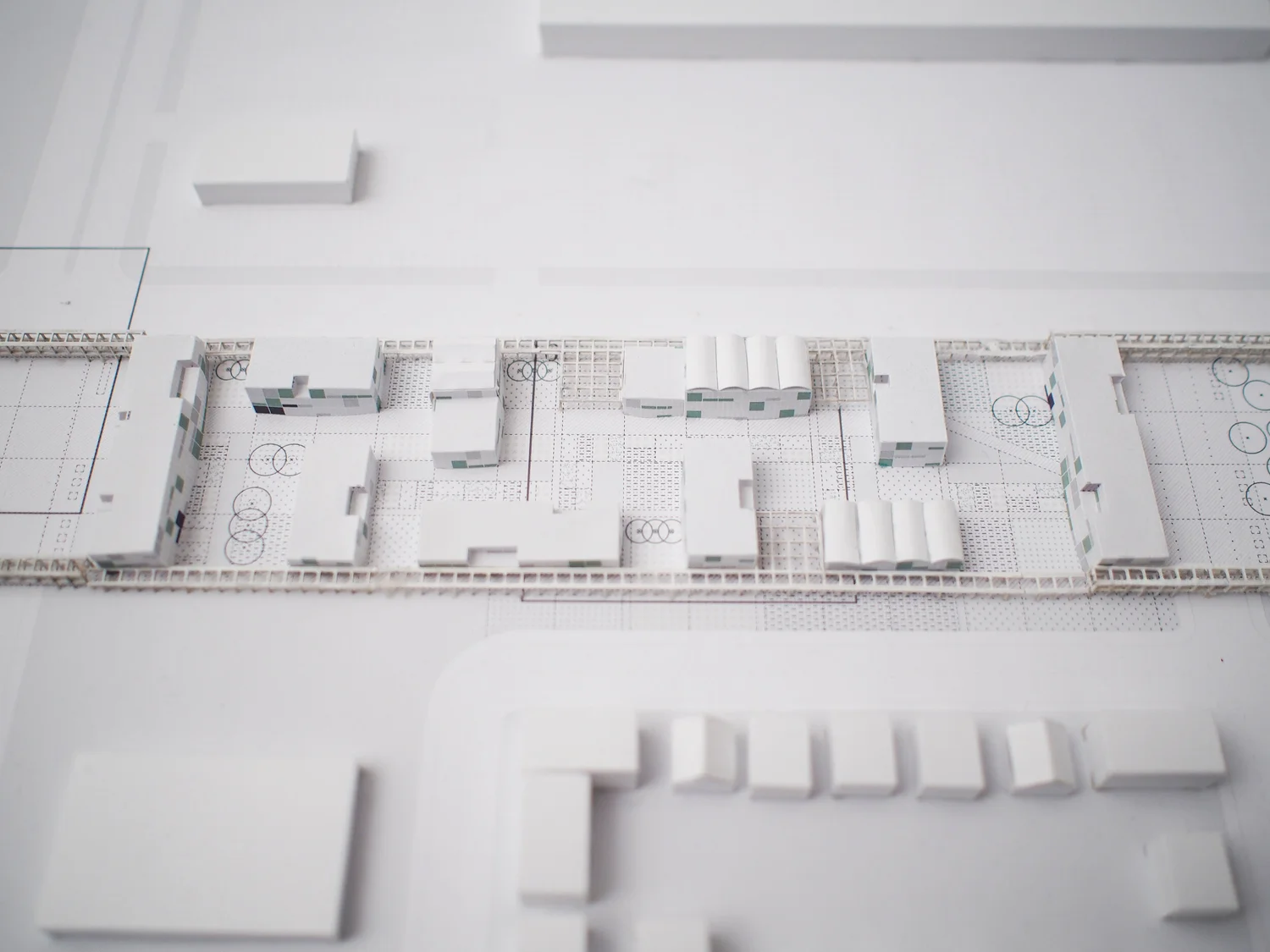 Maquette 1/1000 d'essai-projet, papier et carton